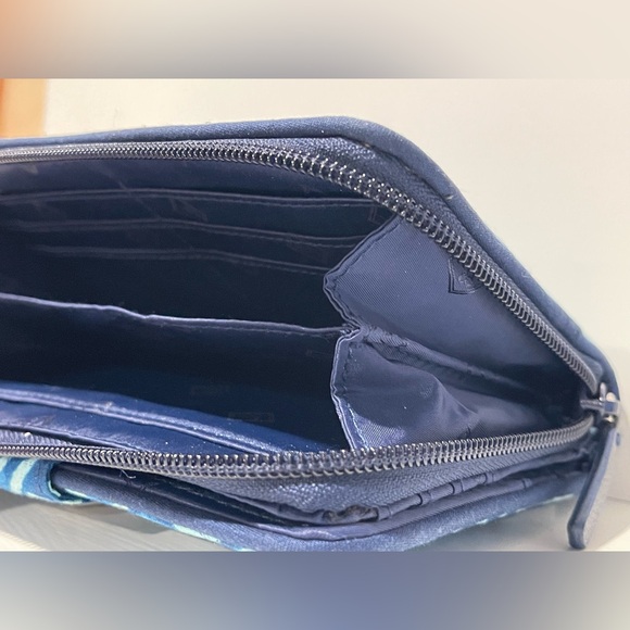 VERA BRADLEY Cuban Tiles Turn Lock Wallet - Picture 8 of 11